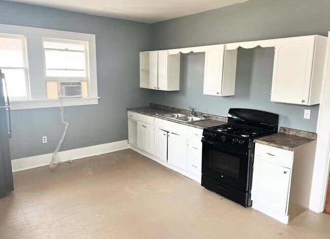 Building Photo - 410 Egan St