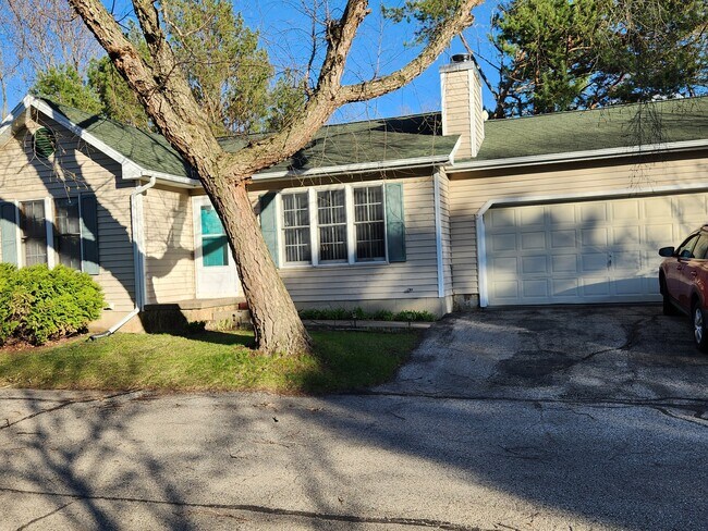 Foto del edificio - 71XX E Valley Ridge Dr