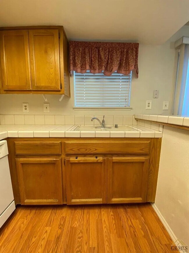 Foto del edificio - 2600 Brookside Dr
