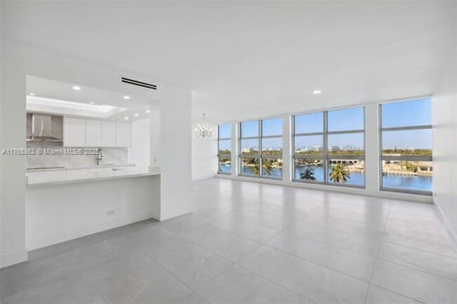 Photo - 5055 Collins Ave Apartment