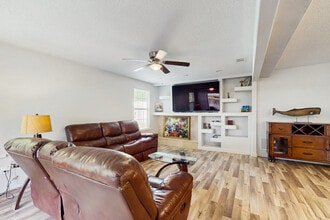 Building Photo - 1129 Danny Dr