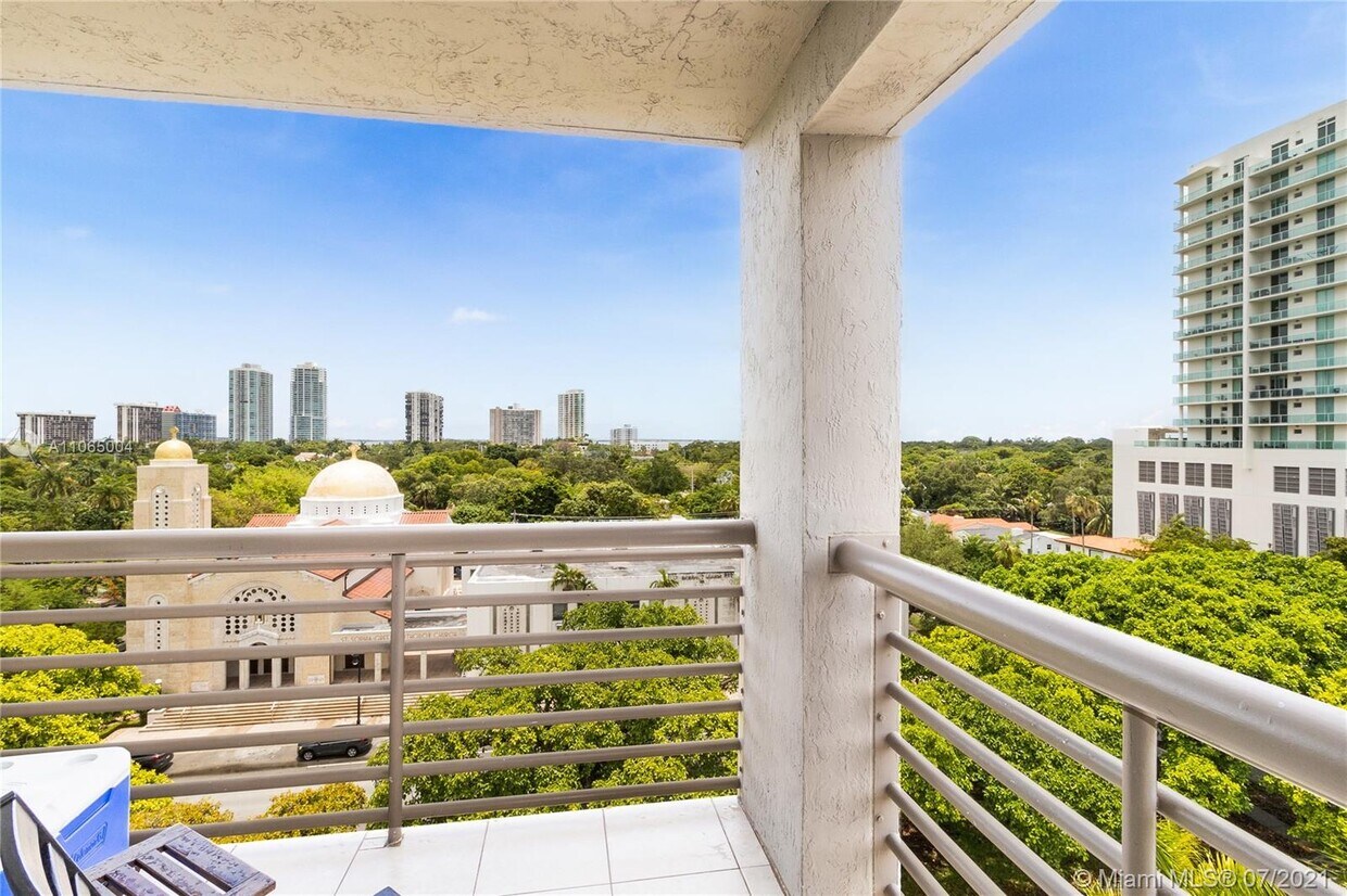 Foto principal - 2400 SW 3rd Ave
