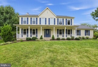Building Photo - 46573 Hampshire Station Dr