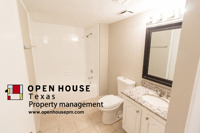 Building Photo - 4413 Windwillow Ct, Fort Worth