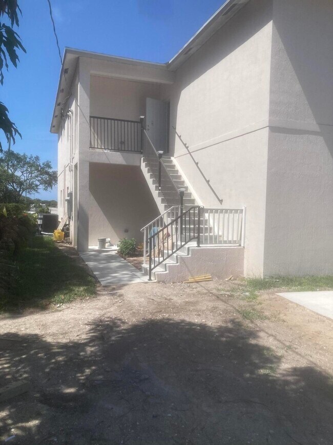 Foto del edificio - 716 15th St
