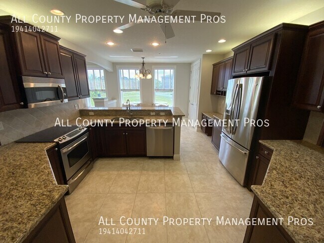 Foto del edificio - 5207 Manorwood Dr