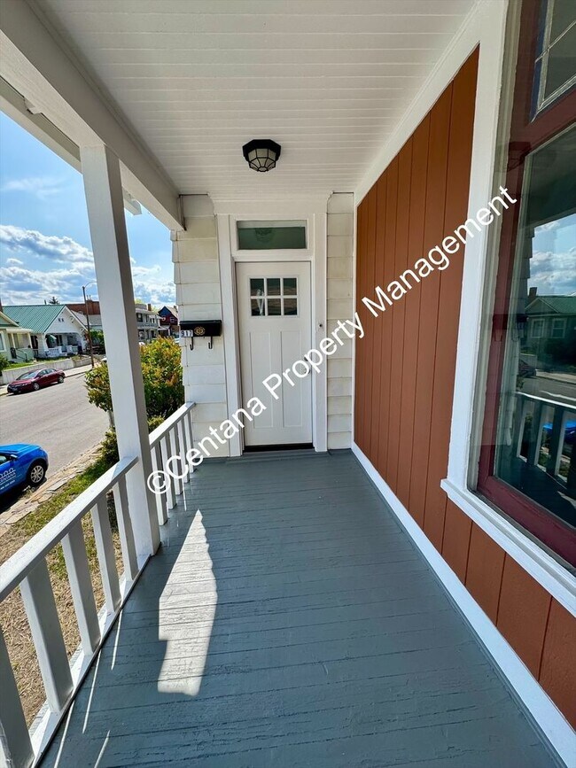 Foto del edificio - 2 bedroom House, located Uptown near MT Tech!