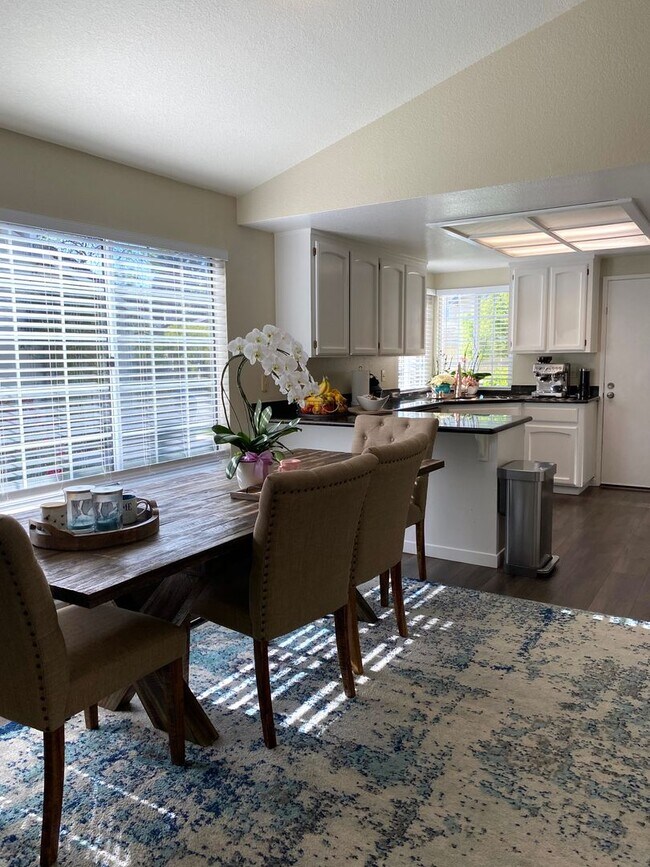 Foto del edificio - 3BR/2BA Single Story Home in Quiet Pleasanton Cul-de-Sac, hardwood floors. Near Top Schools!