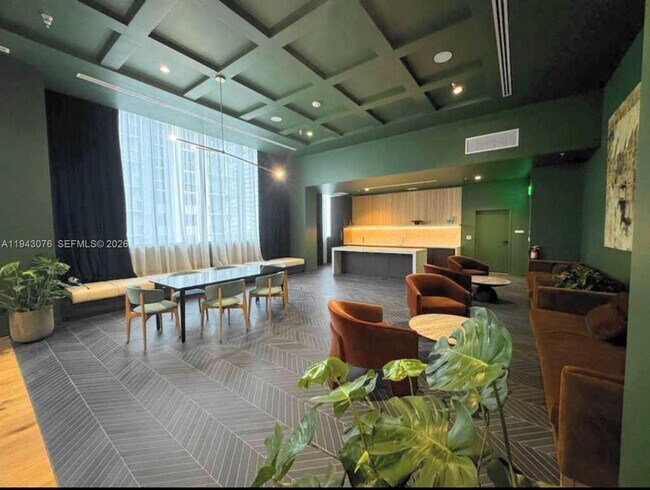 Building Photo - 601 N Miami Ave