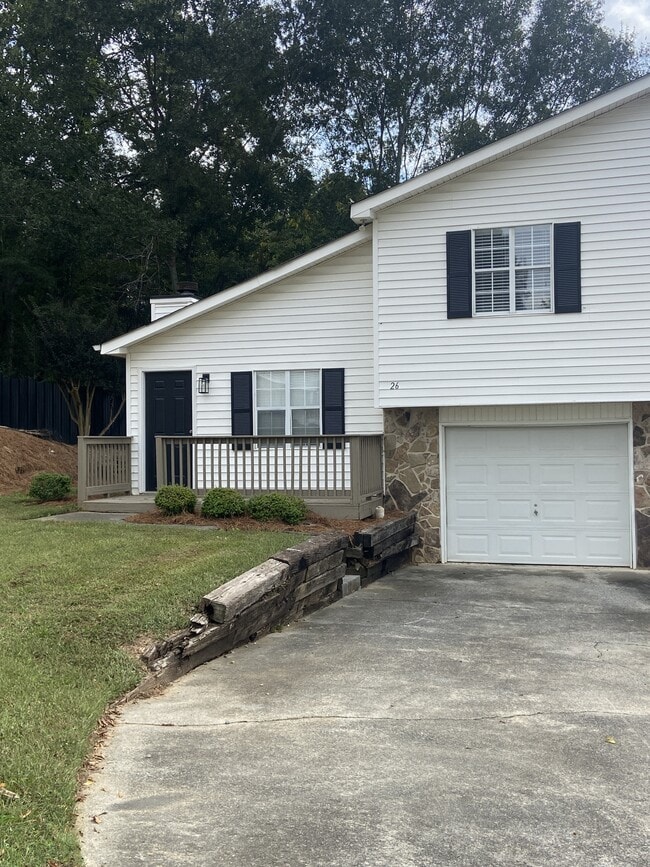 Building Photo - 145 Viking Dr