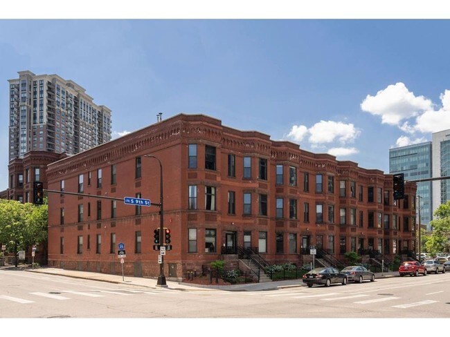 Building Photo - 523 S 9th St