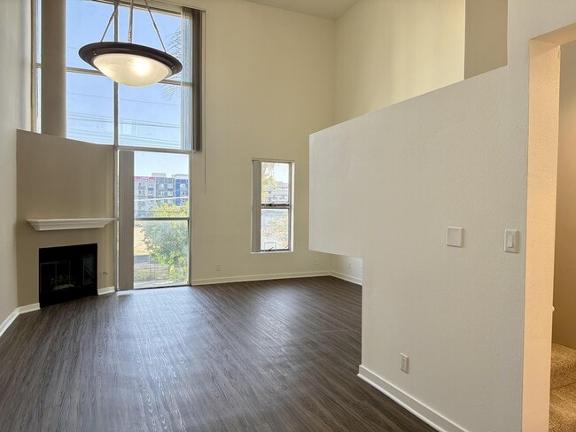 Interior Photo - Luna Warner Center
