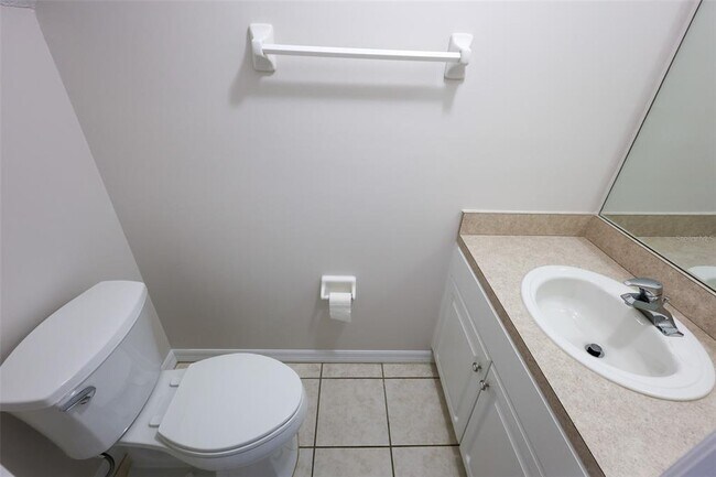 Foto del edificio - 611 Spring Lake Cir