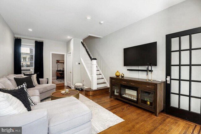 Foto del edificio - 623 Miller St
