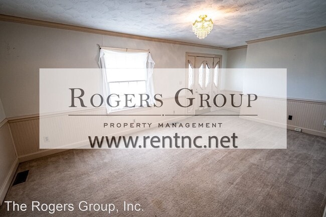 Building Photo - 3 br, 2 bath House - 1266 Dr Martin Luther...