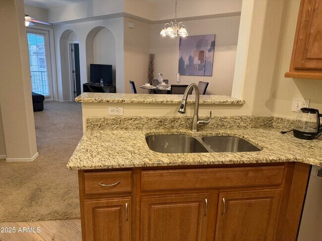 Foto del edificio - 14575 W Mountain View Blvd