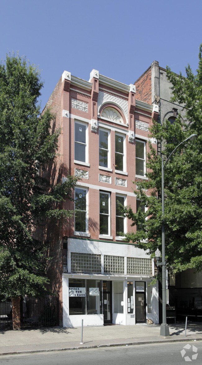 Building Photo - 11 E Broad St