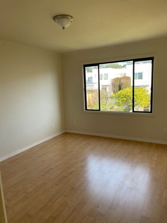 Foto del edificio - 2482 38th Ave