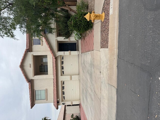 Foto del edificio - 10502 W Edgemont Dr