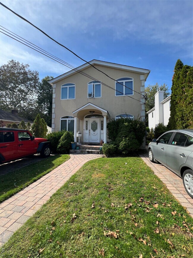 Foto del edificio - 31 B Marwood Rd N