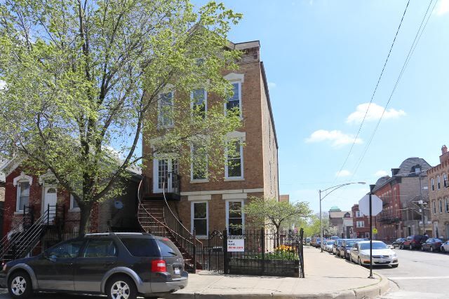 Building Photo - 1411 N Bosworth Ave
