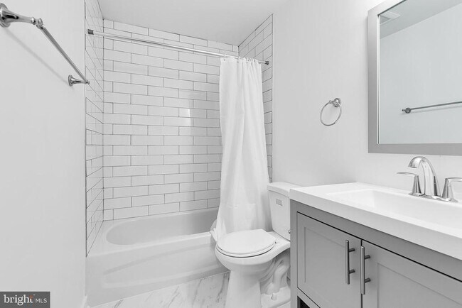 Foto del edificio - 1712 3rd St NW