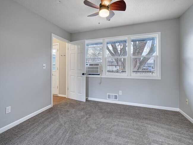 Foto del edificio - 2304 13th Ave E