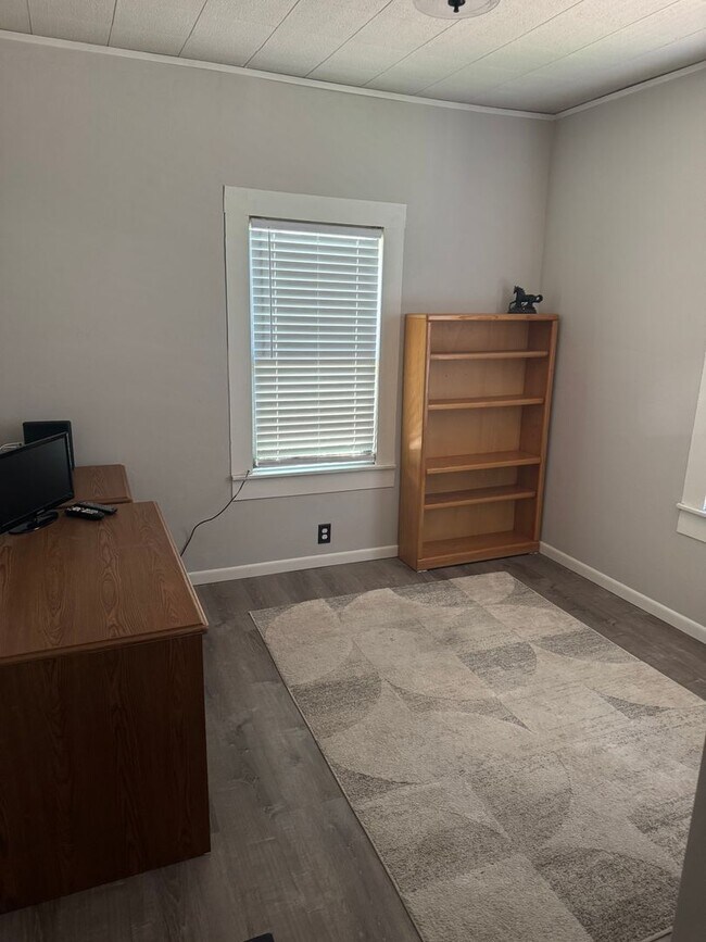 Foto del edificio - 2 bed 1 bath home in downtown Flagstaff