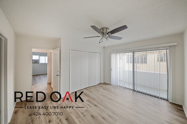 Foto del edificio - ~1 Month FREE~ Spacious and Sun-Drenched T...