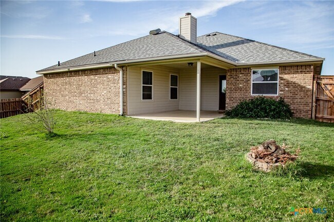 Foto del edificio - 2908 Tarrant County Dr
