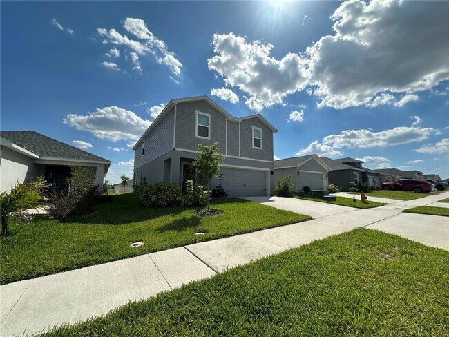 Building Photo - 2223 Orchid Dr