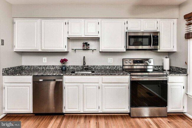 Foto del edificio - 6862 Williamsburg Pond Ct