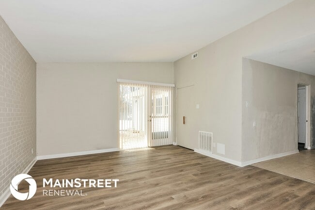 Building Photo - 8412 Chalons Ct