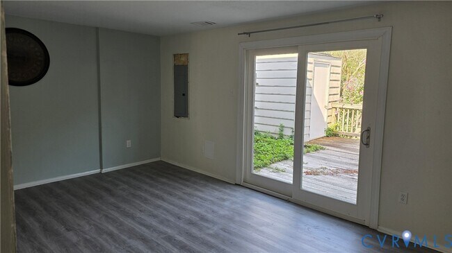 Building Photo - 726 Sturgis Dr