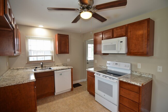 Foto del edificio - 8412 Wicklow Ave
