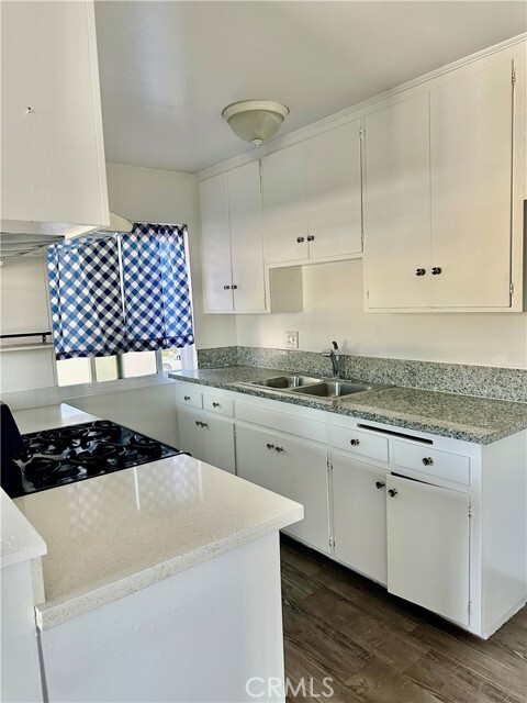 Building Photo - 1605 Picadilly Way