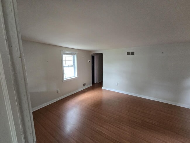 Building Photo - 55 Brunswick Ave