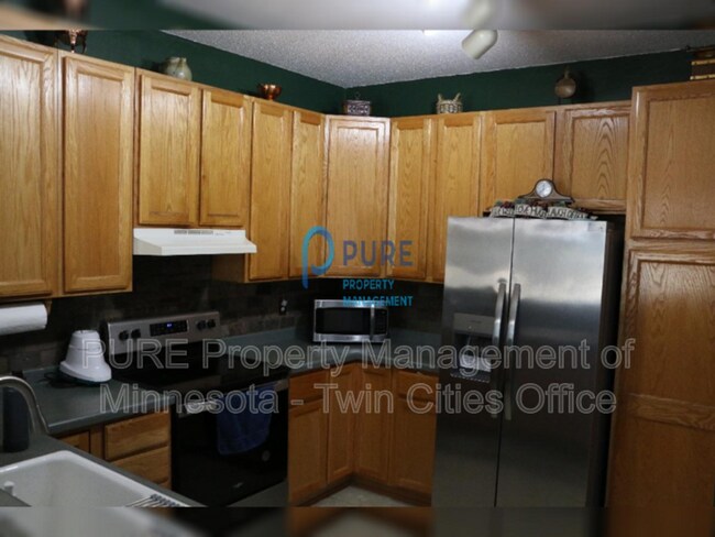 Foto del edificio - 3183 Juniper Ln