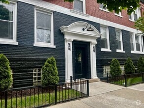 Building Photo - 5325 N Damen Ave