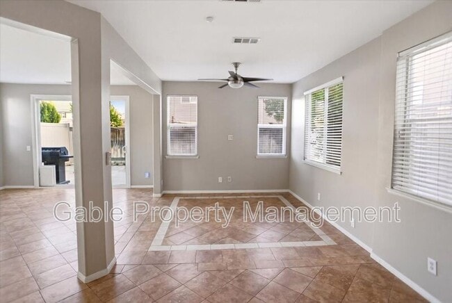 Foto del edificio - 30319 W Cedar Oak Ln