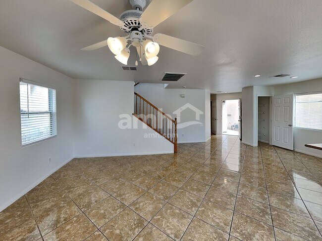 Foto del edificio - 6473 Karlsen Ct