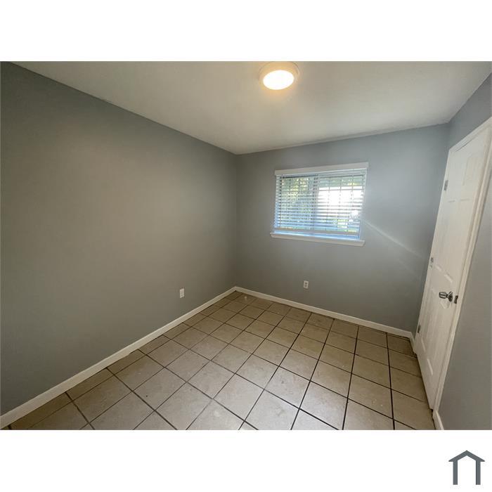 Building Photo - 6564 Abraham Lincoln Dr