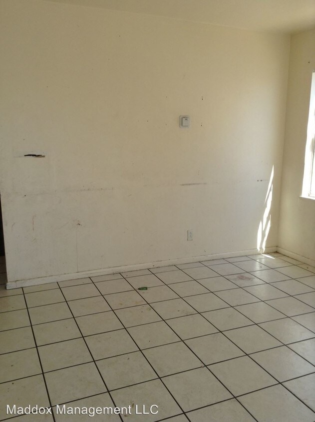 Building Photo - 8513 Marquette Ave NE