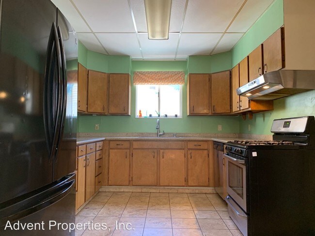 Building Photo - 4 br, 1.5 bath House - 1265 Excelsior Ave