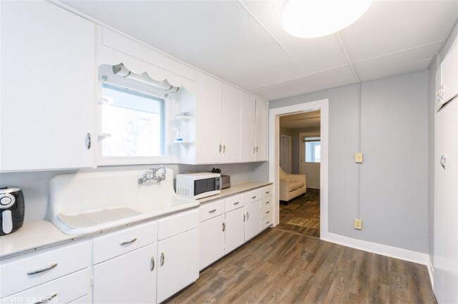 Foto del edificio - 421 1st St SE