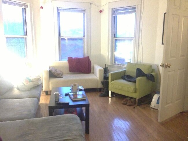 Foto del edificio - 39 Porter Rd