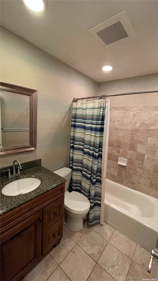 Building Photo - 8 Springfield Cir