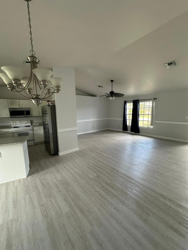 Foto del edificio - 1306 SW 11th St