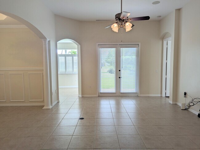 Foto del edificio - 544 SW Indian Key Dr
