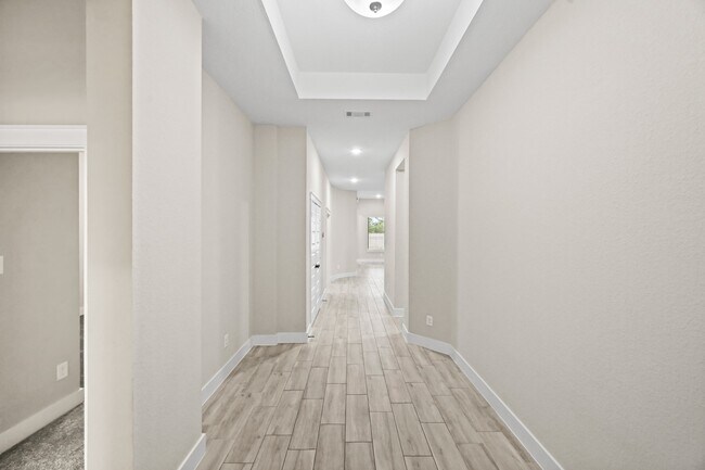 Foto del edificio - 15914 Dedication Dr